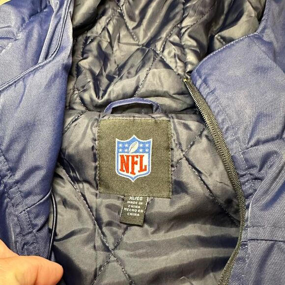 Vintage early 2000s NFL New England Patriots Puffer‎ Jacket.   Size XL. - Picture 3 of 8